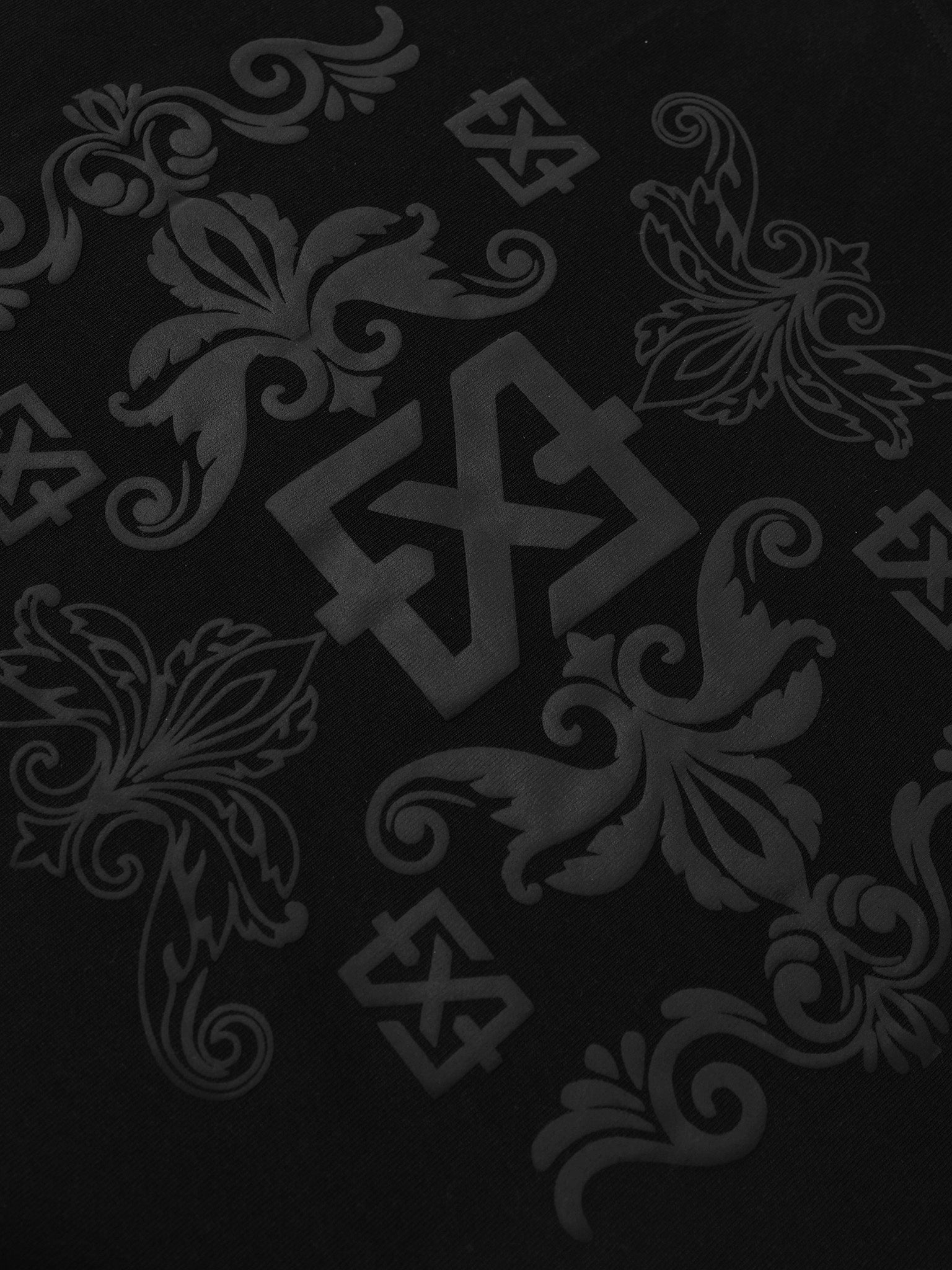 Baroque Tee | Black