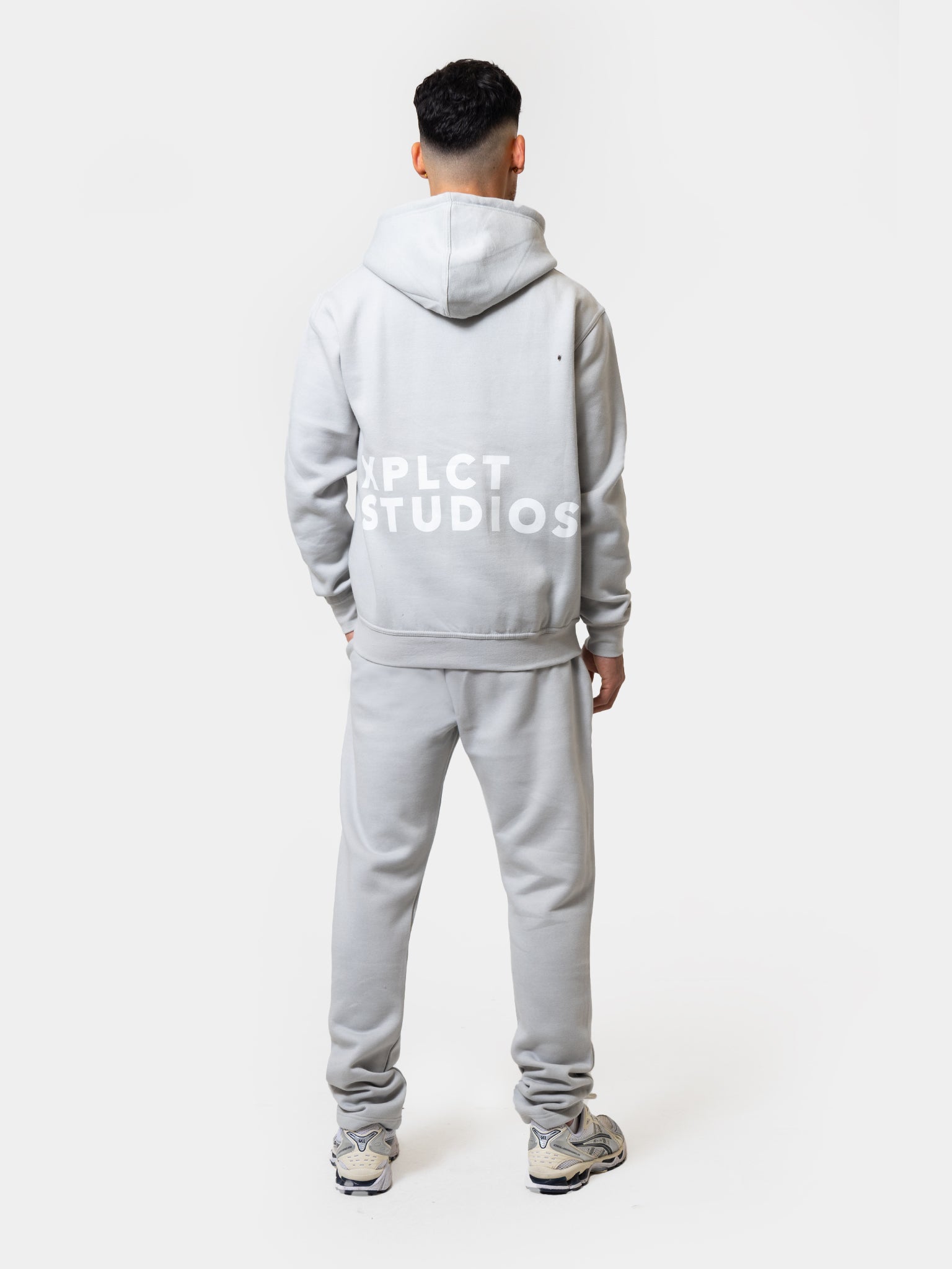 Clean_Tracksuit_Grey_3.jpg