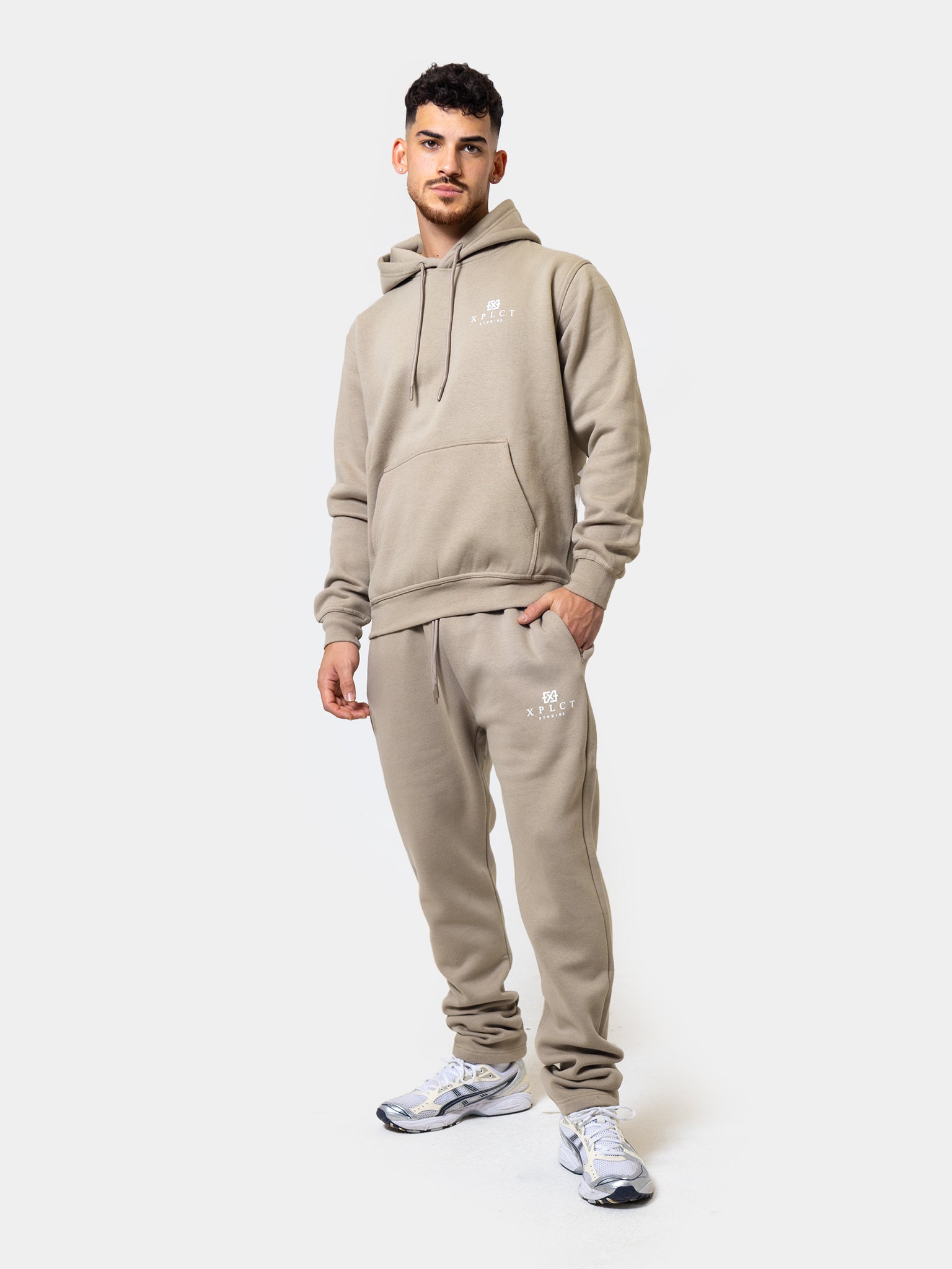 Clean_Tracksuit_Taupe-3.jpg