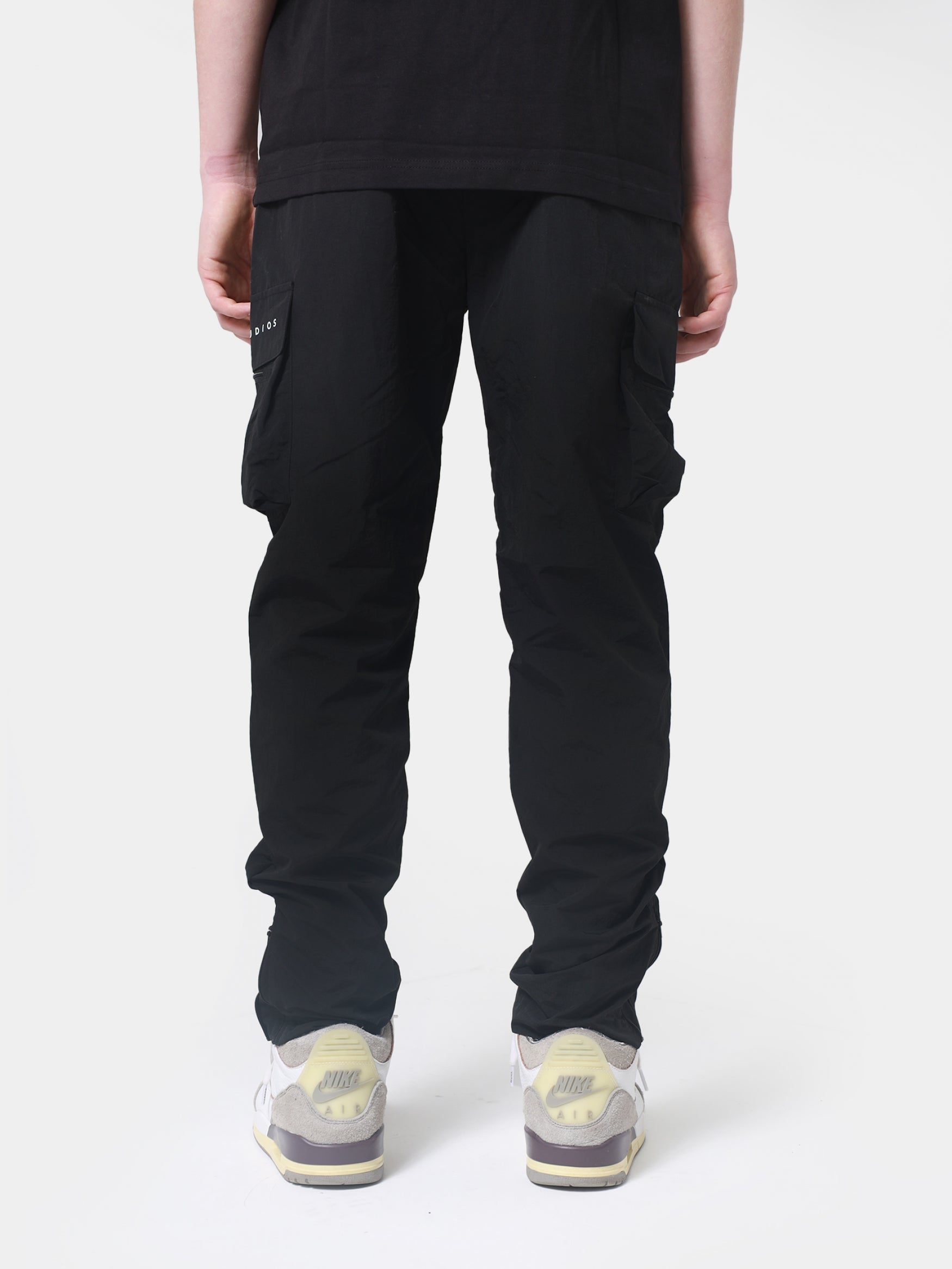 Complex cargo | Black