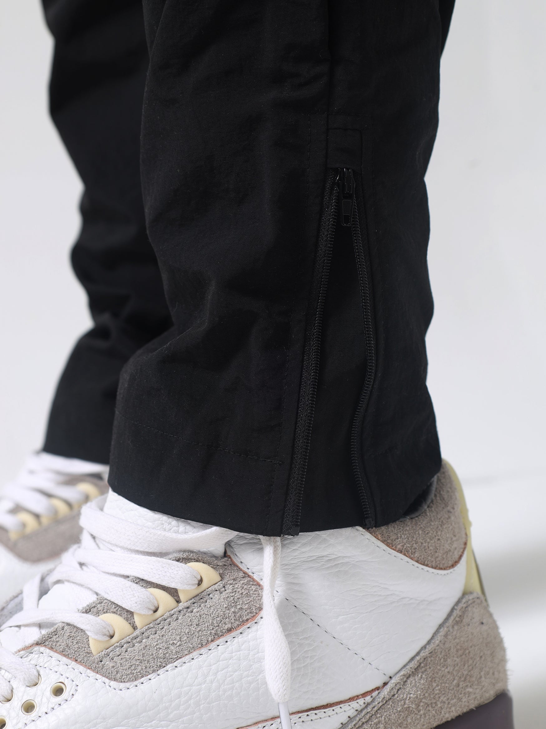 Complex cargo | Black – XPLCT STUDIOS