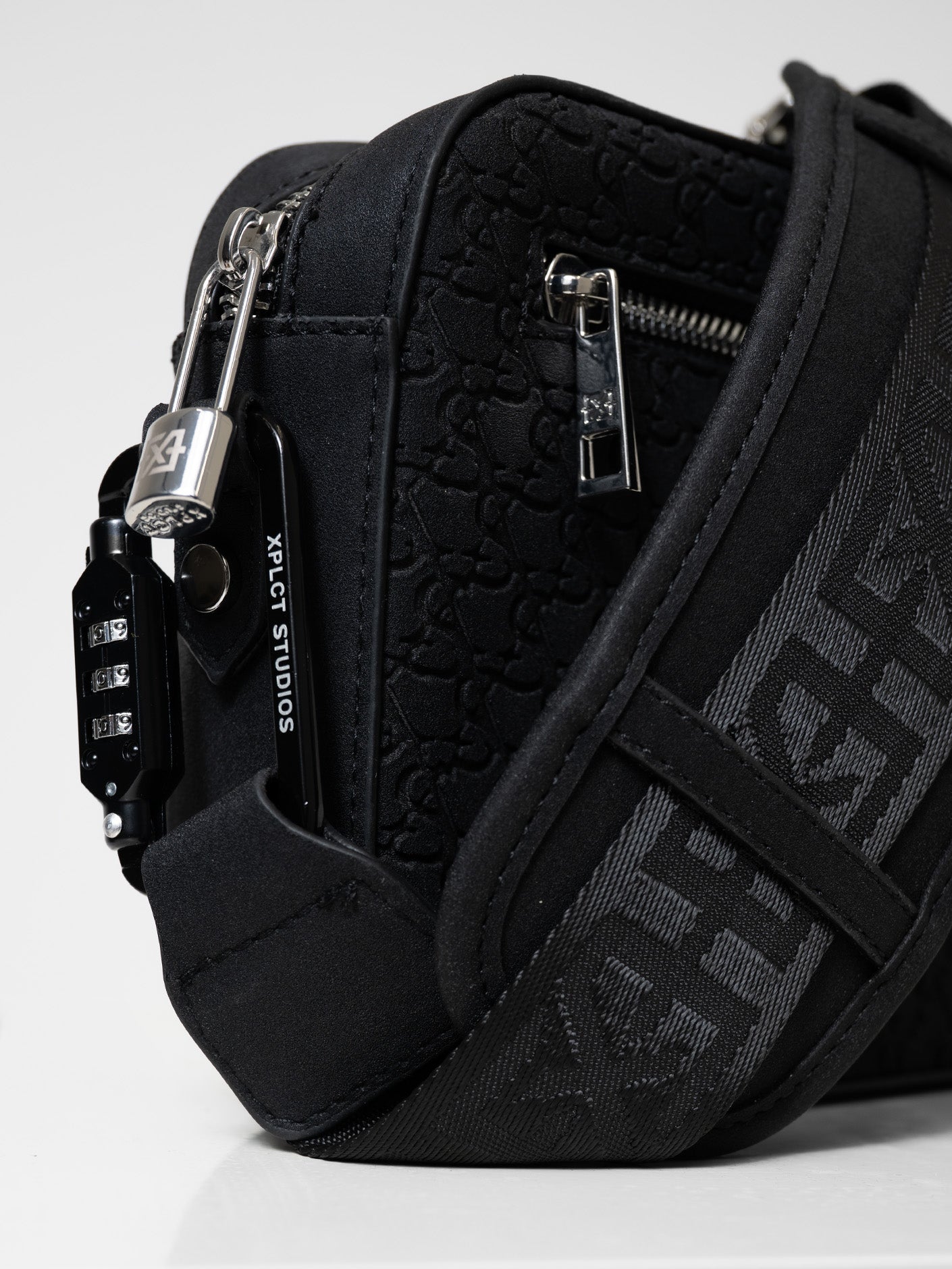 Ivory Bag Suede | Black