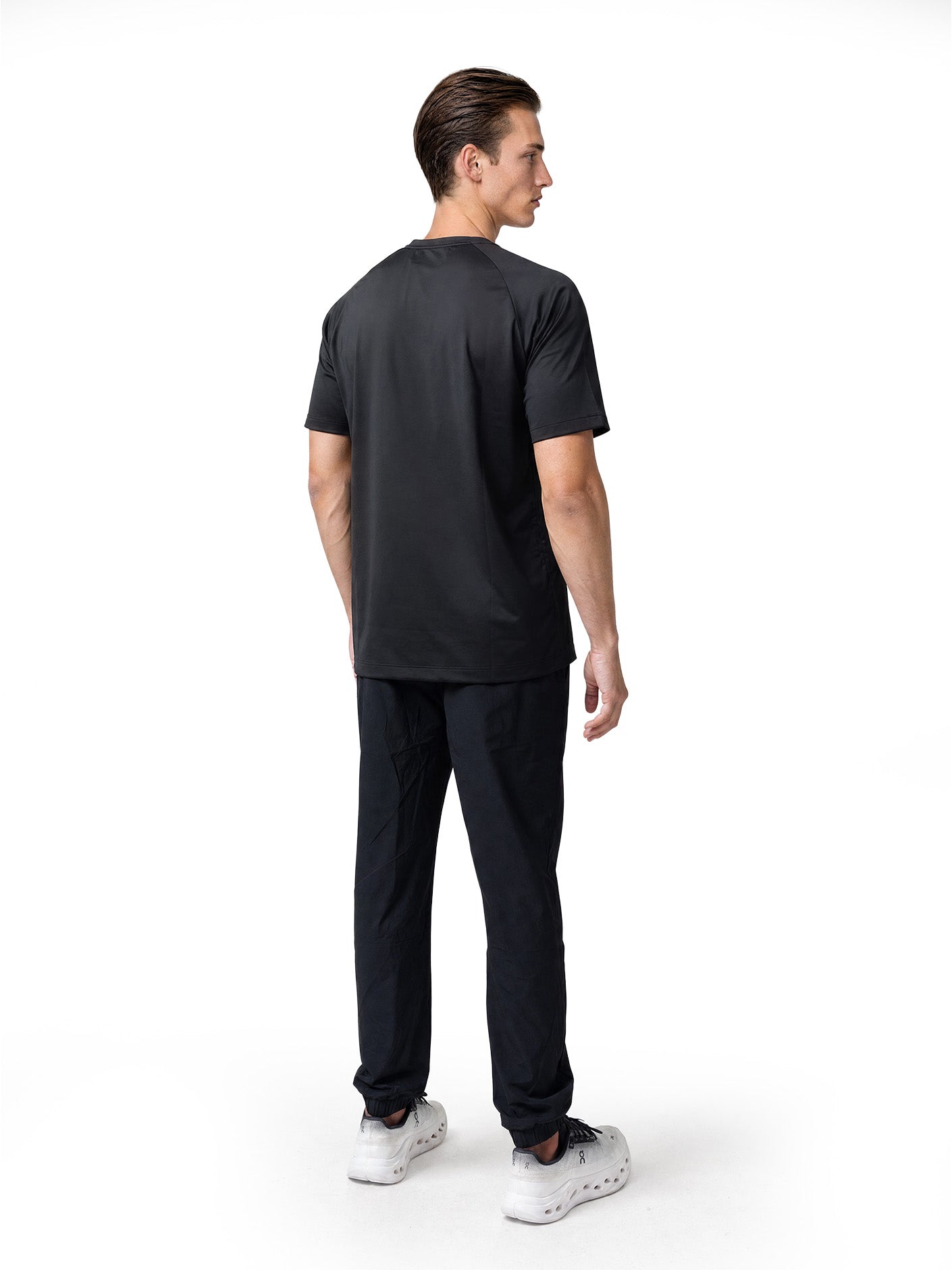 Move Tee | Black – XPLCT STUDIOS