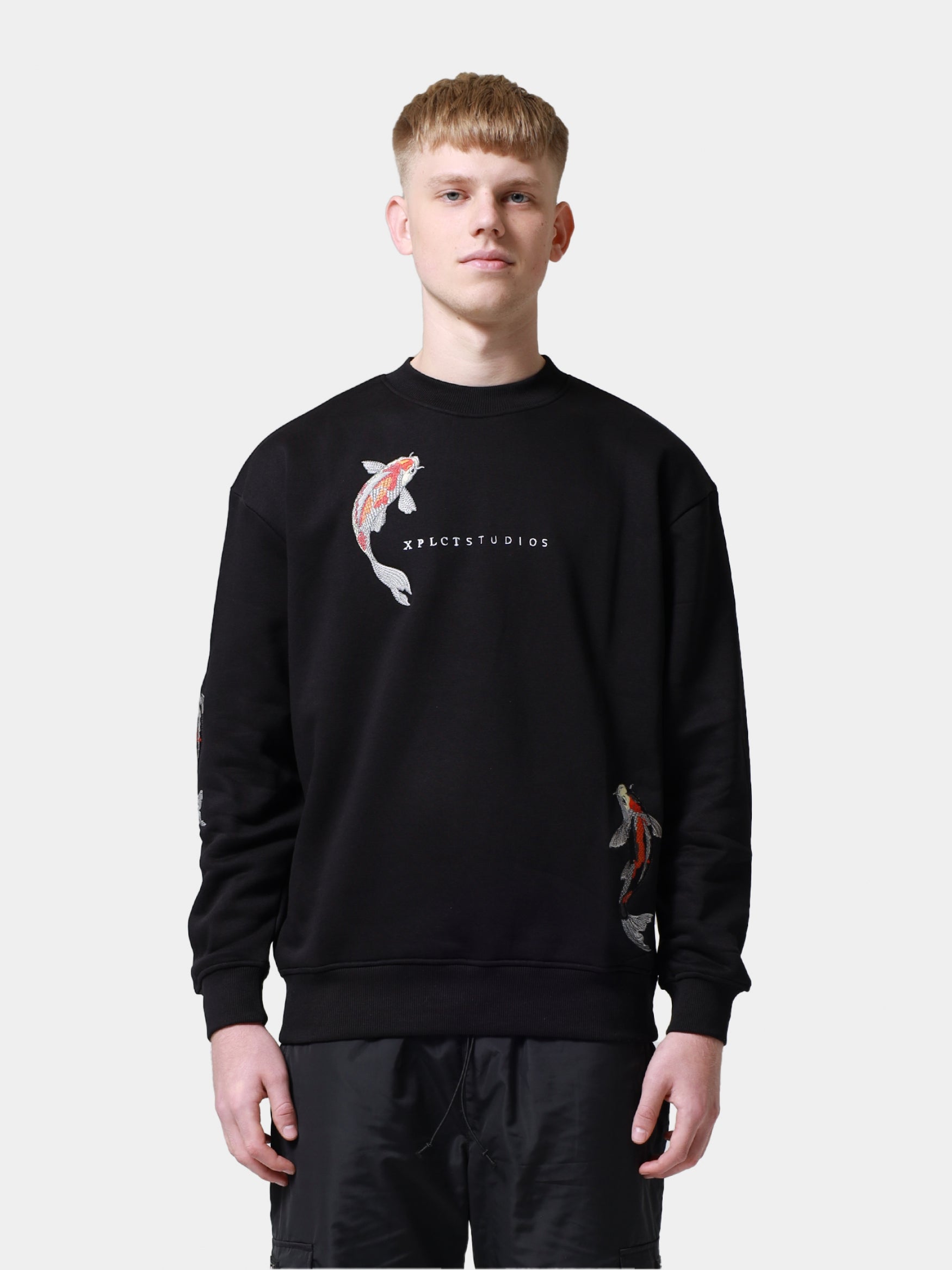 Pisces_Sweater-1.jpg