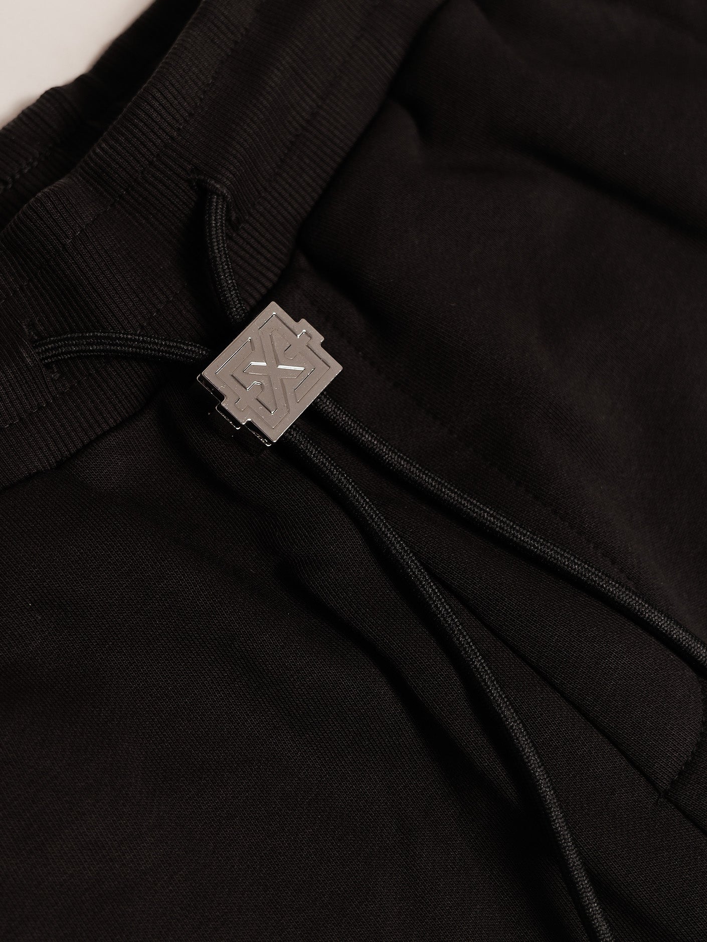 Plate Shorts | Black