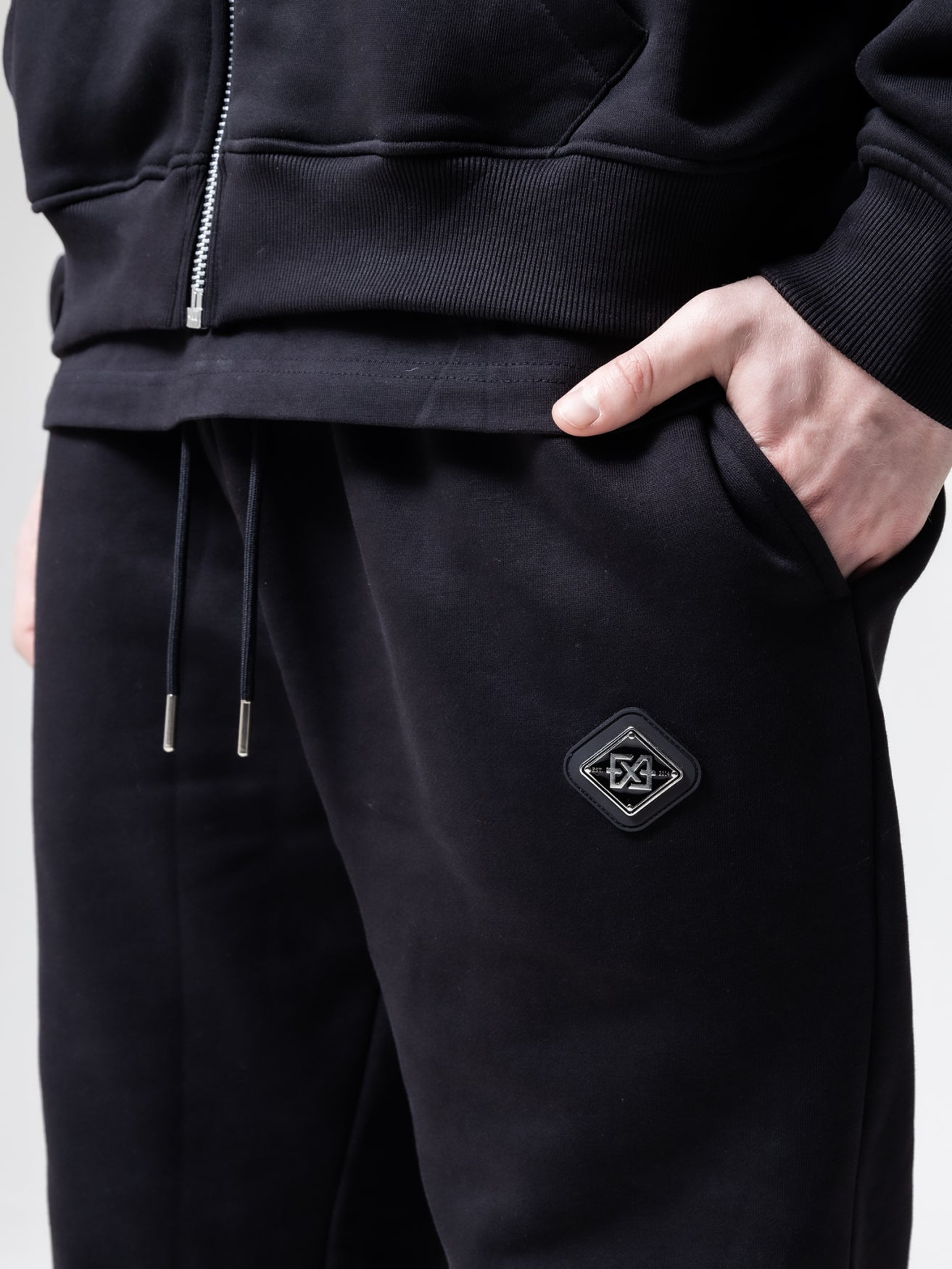 Plate Tracksuit | Black