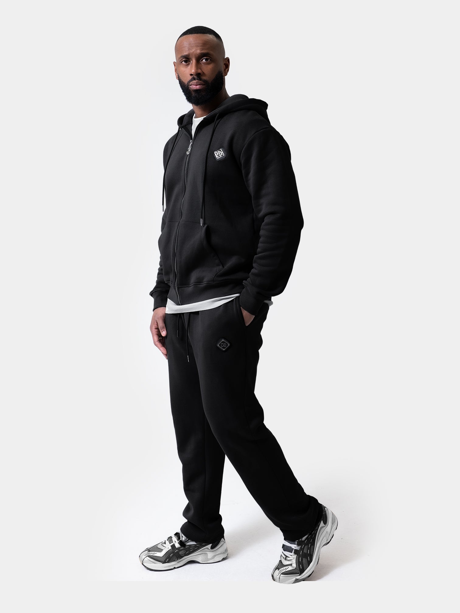 PlateTracksuit-Black-1.jpg