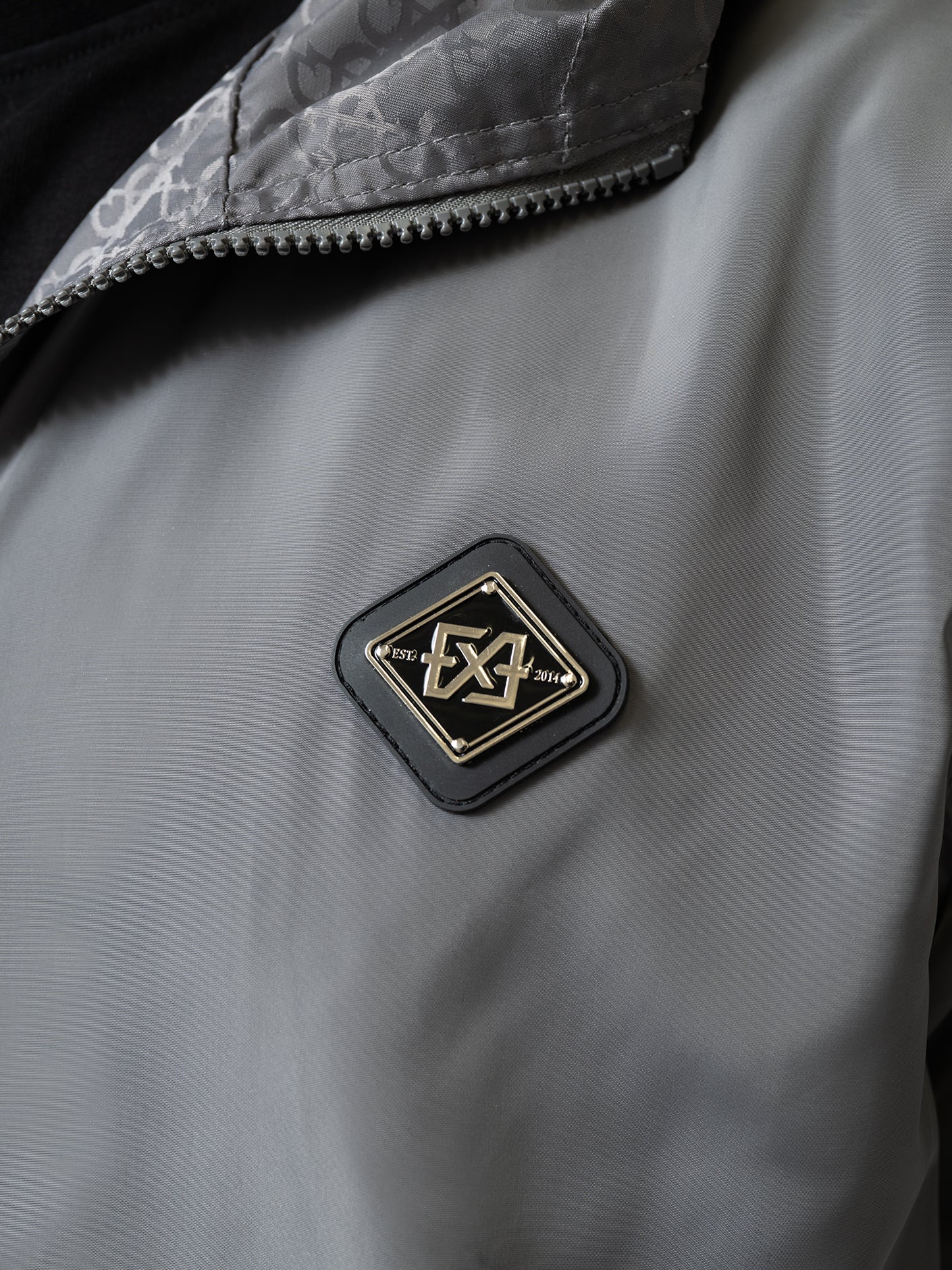 Reverse Windbreaker | Light grey