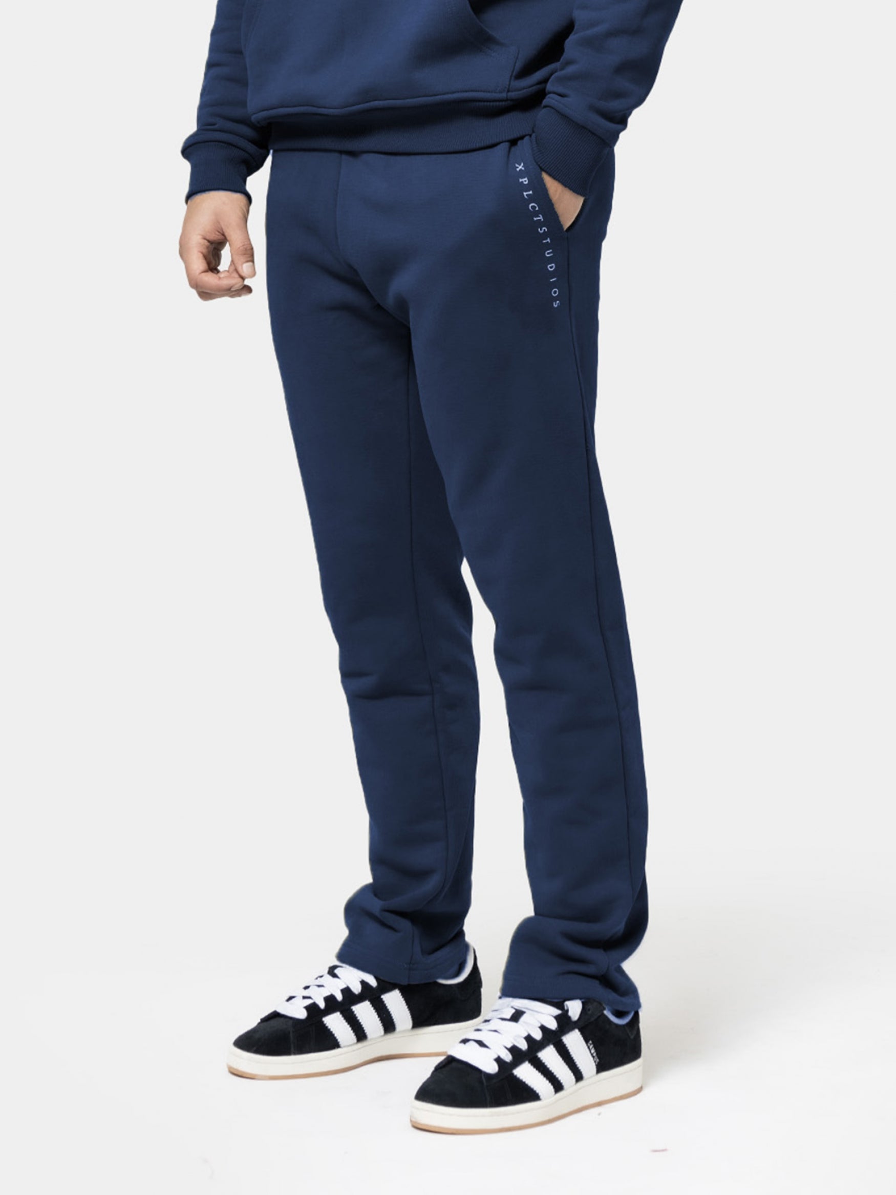 Stripes-Jogger_Navy_53640e41-e023-4d59-8fc8-eae5b74d9b9b.jpg